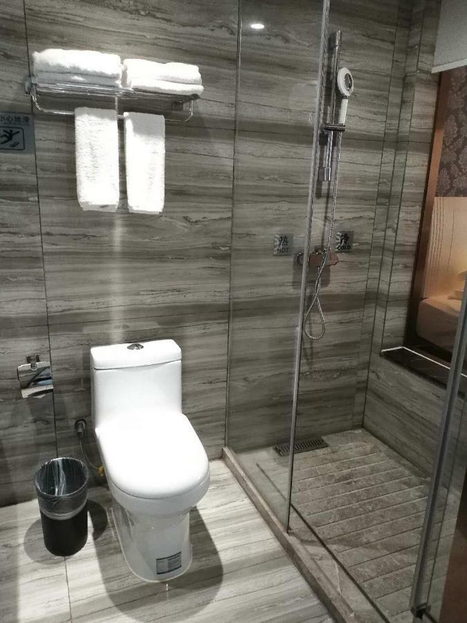 Ramada Encore Wyndham Nanning City Center Qingxiu Exterior foto