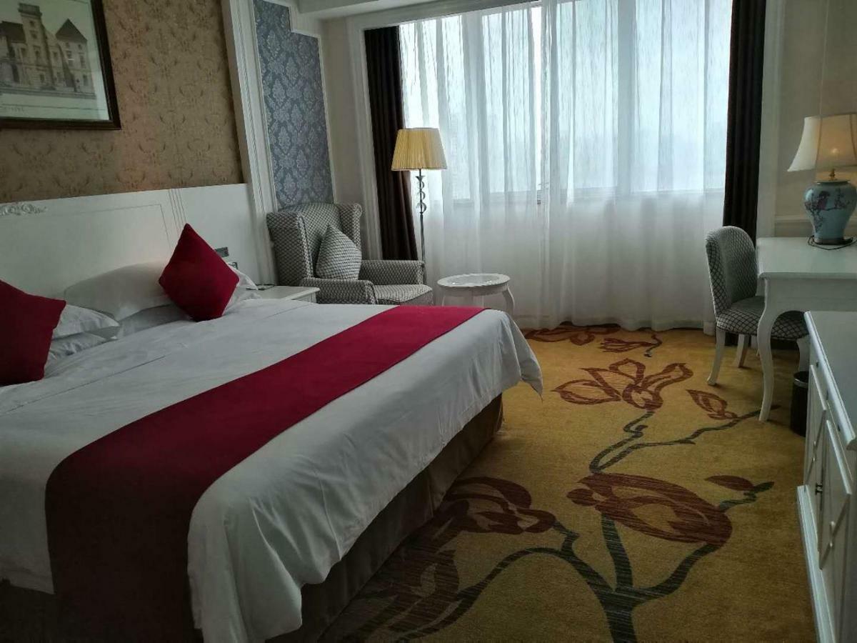Ramada Encore Wyndham Nanning City Center Qingxiu Exterior foto