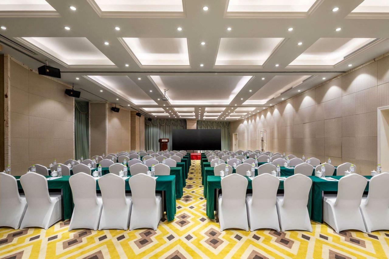Ramada Encore Wyndham Nanning City Center Qingxiu Exterior foto
