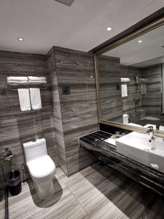 Ramada Encore Wyndham Nanning City Center Qingxiu Exterior foto