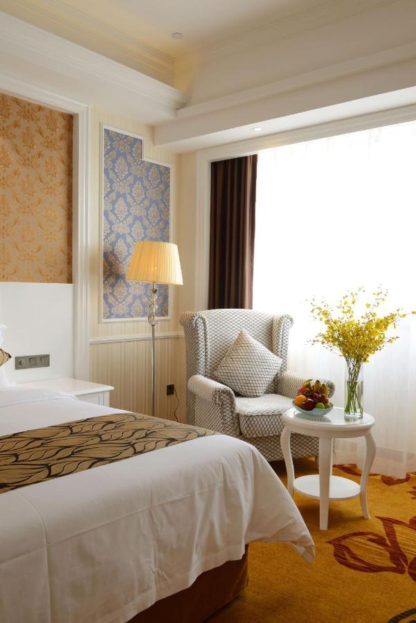Ramada Encore Wyndham Nanning City Center Qingxiu Exterior foto